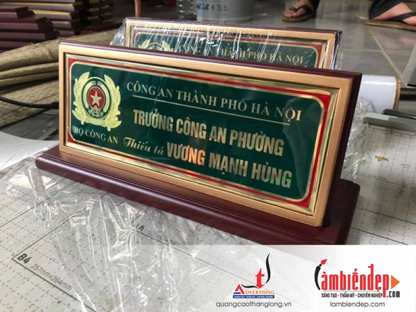 Biển chức danh, biển để bàn, lễ tân